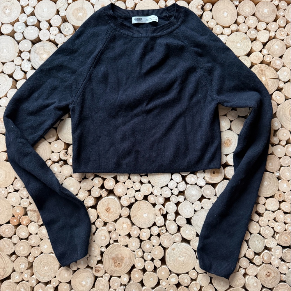 Women's cropped long sleeve top